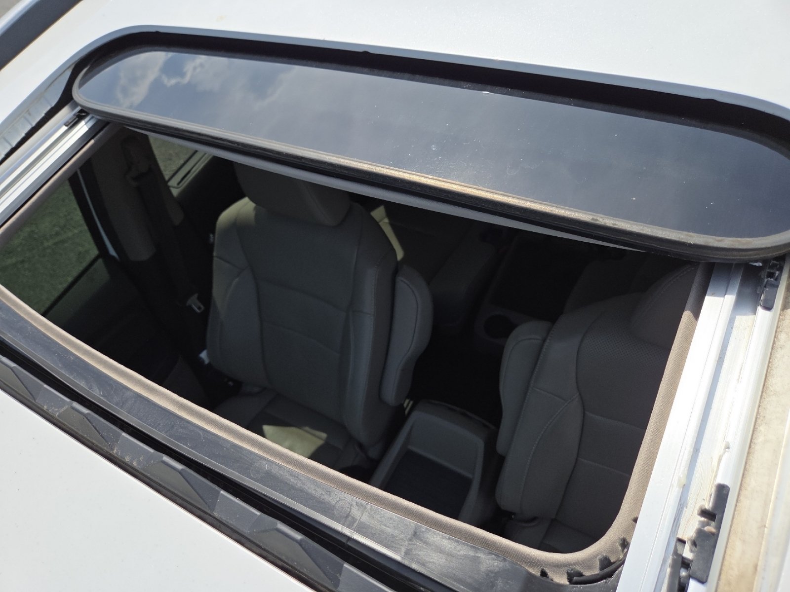 Used 2022 Honda Pilot Elite image 3