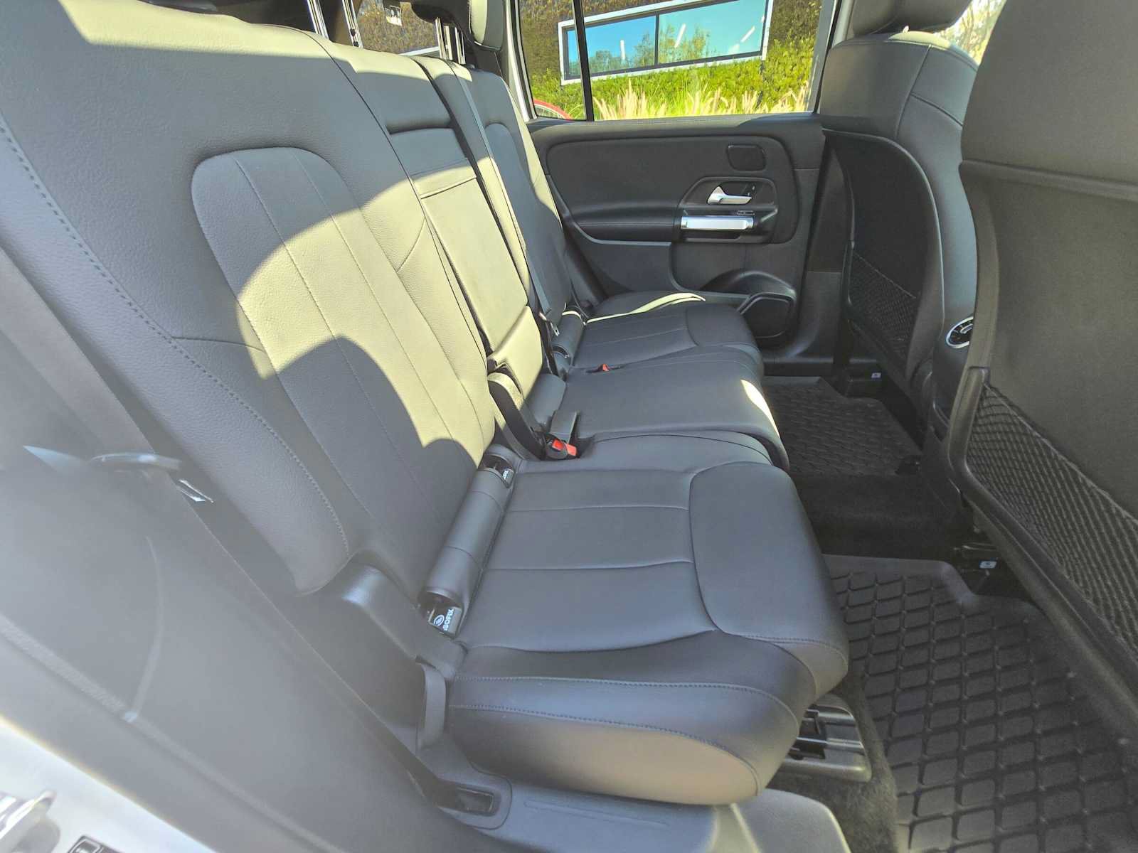 Used 2024 Mercedes-Benz GLB 250 4MATIC image 12