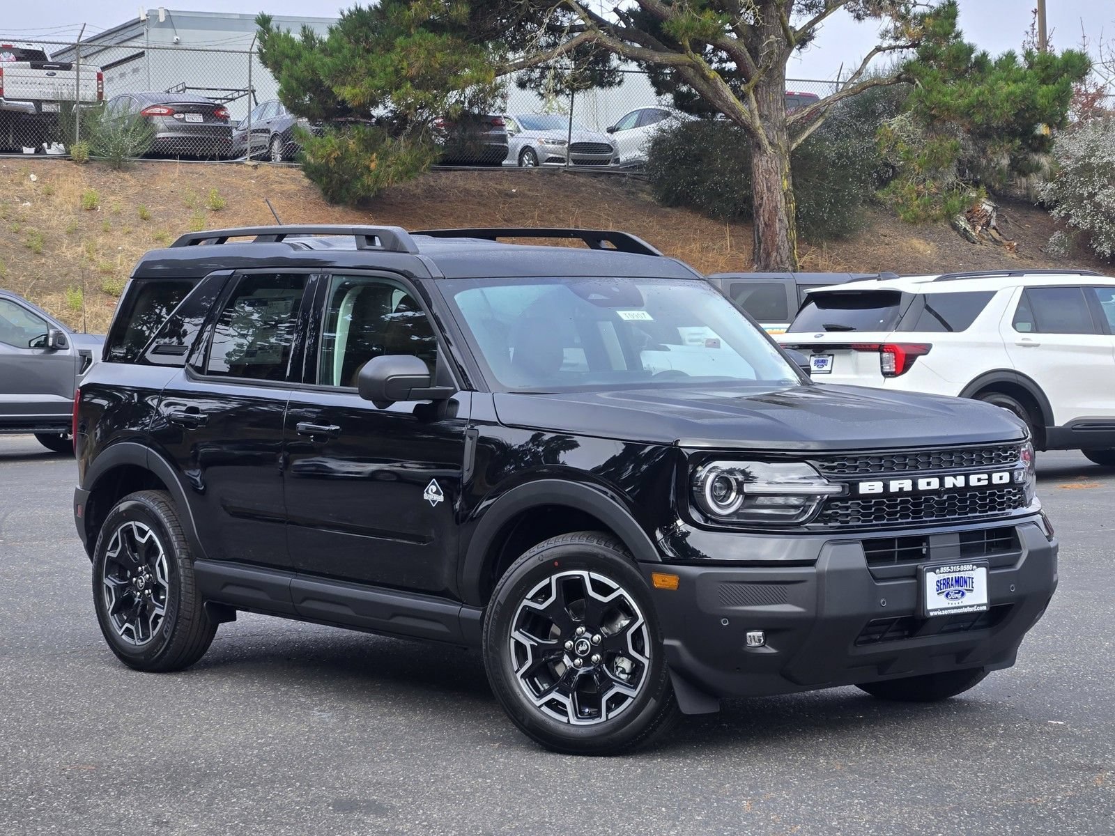 New 2026 Ford Bronco Sport Outer Banks w/ Outer Banks Tech Package+ AWD/4WD image 2