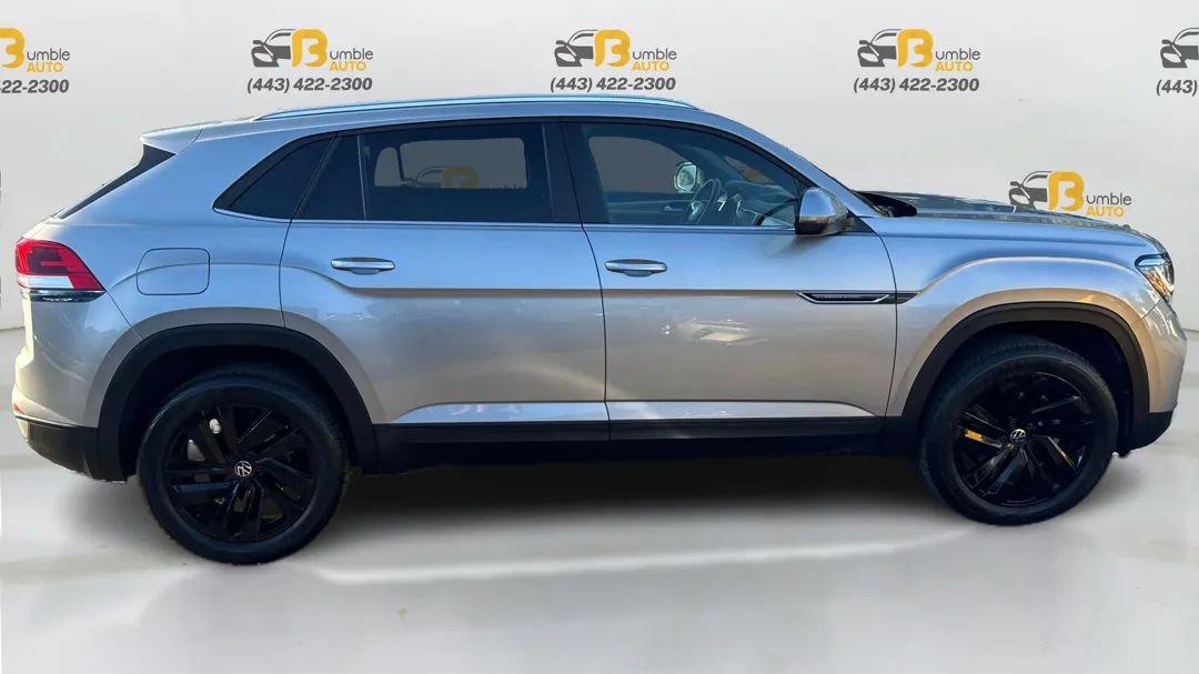 Used 2023 Volkswagen Atlas Cross Sport SE w/ Black Wheel Package image 4