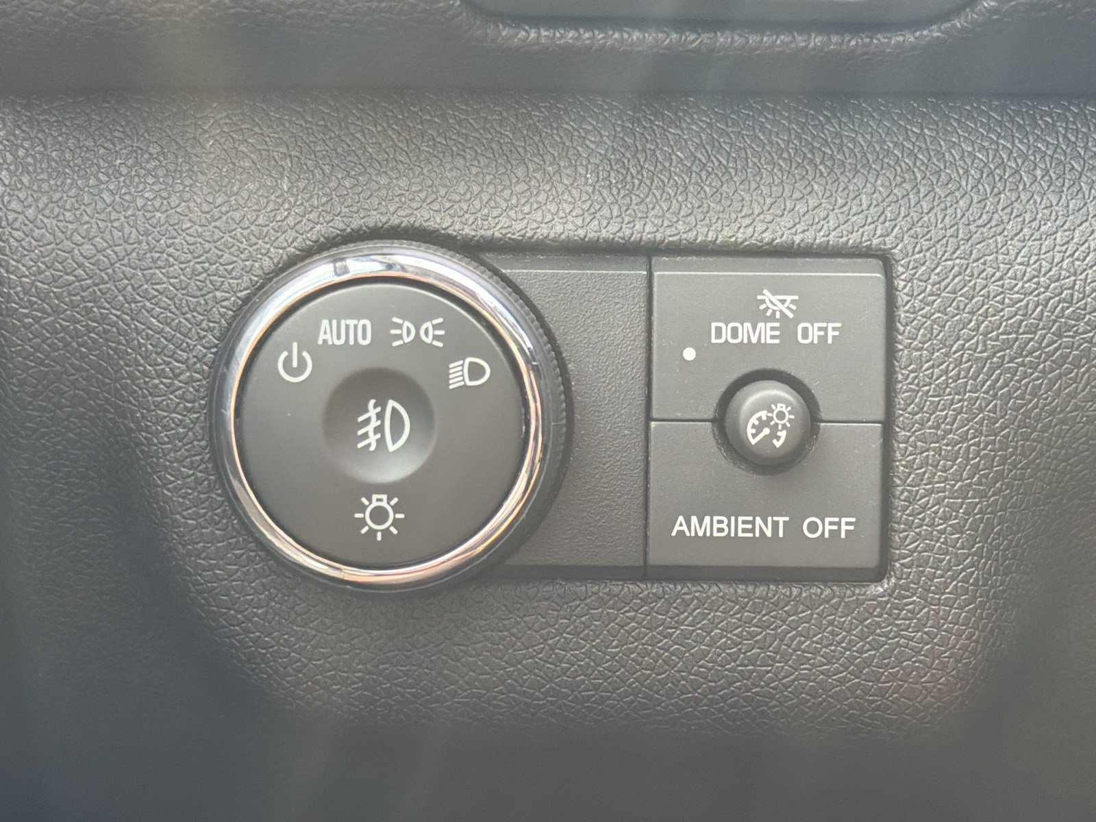 Used 2017 Chevrolet Traverse LT w/ Style and Technology Package FWD image 26