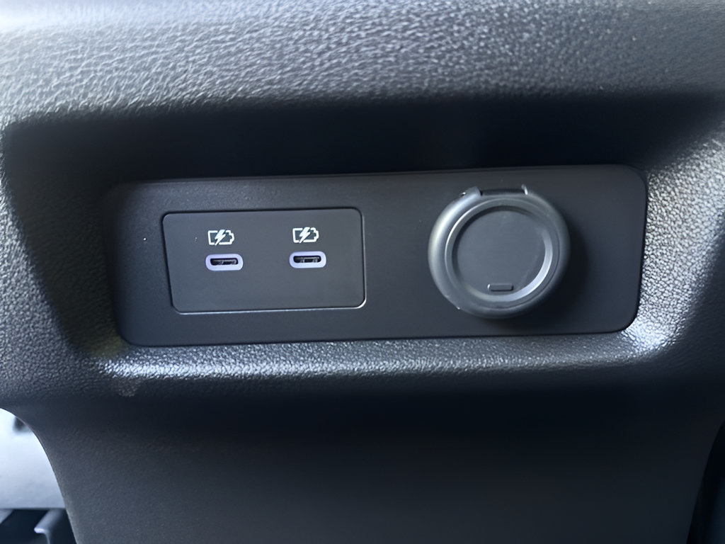 New 2026 Nissan Armada PRO-4X w/ Captain's Chari Seat Package AWD/4WD image 23