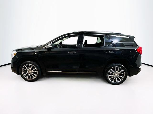 Used 2023 GMC Terrain Denali image 4