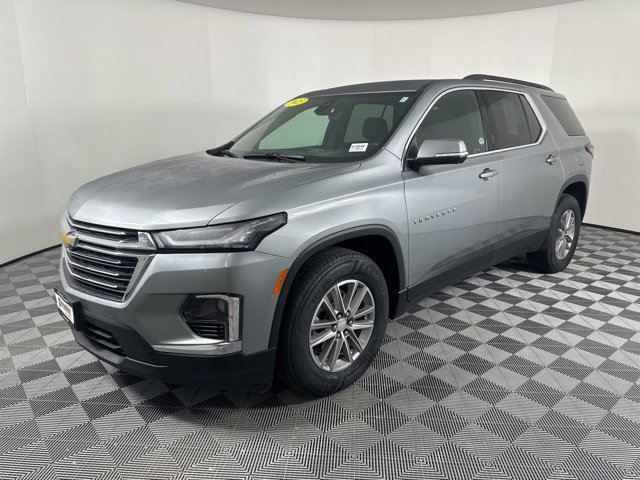 Used 2023 Chevrolet Traverse LT w/ Rear Camera Mirror Package image 7