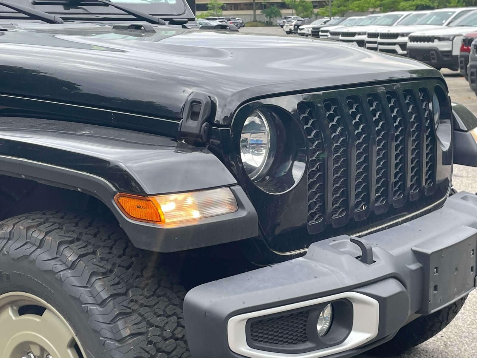 Used 2022 Jeep Gladiator Sport AWD/4WD image 10