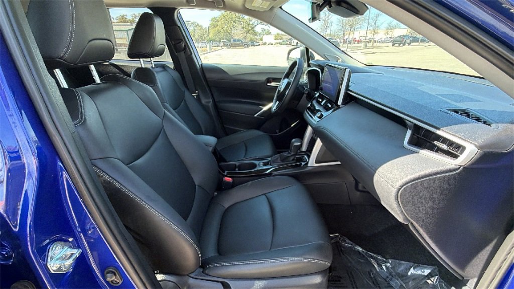 Certified 2025 Toyota Corolla Cross XLE w/ Convenience Package image 38