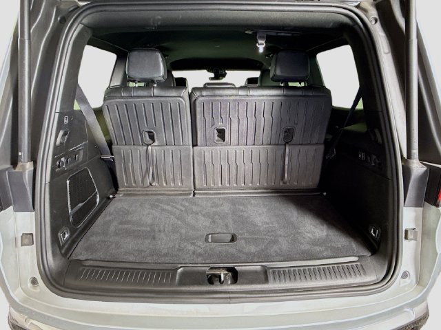 Used 2023 Jeep Wagoneer Series II AWD/4WD image 26