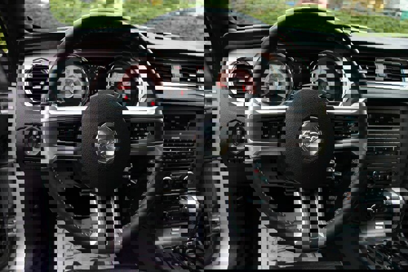 Used 2010 Ford Mustang Premium image 23