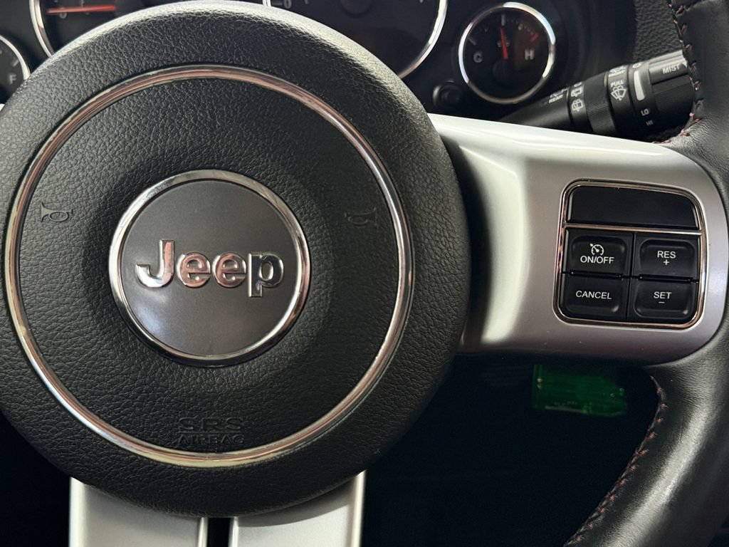 Used 2013 Jeep Wrangler Rubicon AWD/4WD image 25