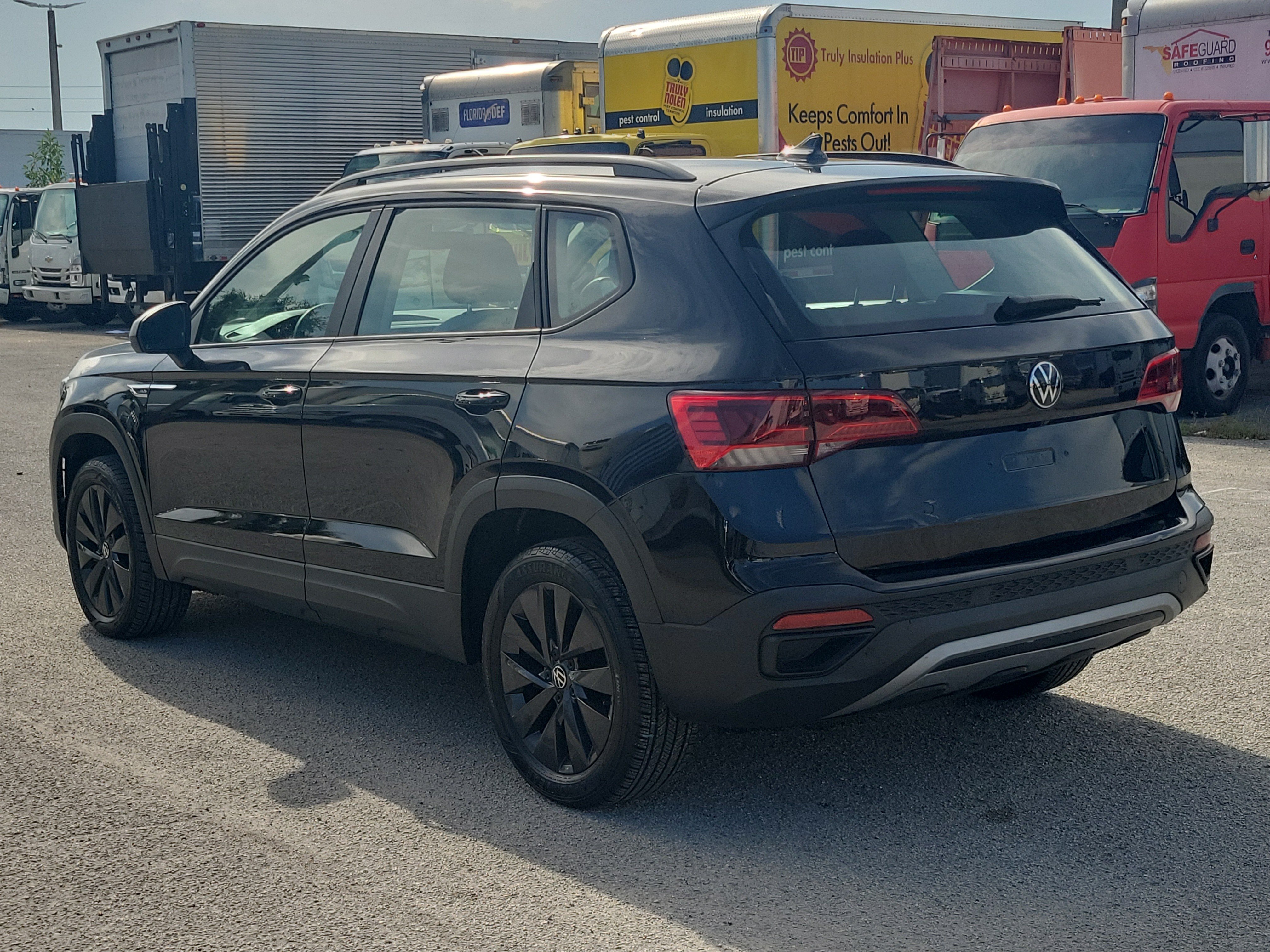 Used 2023 Volkswagen Taos S FWD image 5