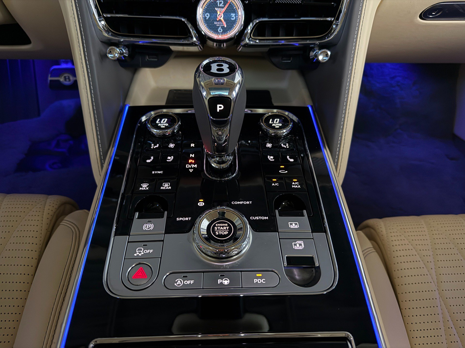 Used 2023 Bentley Flying Spur V8 AWD/4WD image 42