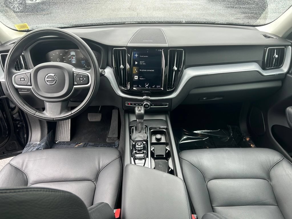 Used 2019 Volvo XC60 T6 Momentum w/ Multimedia Package AWD/4WD image 14