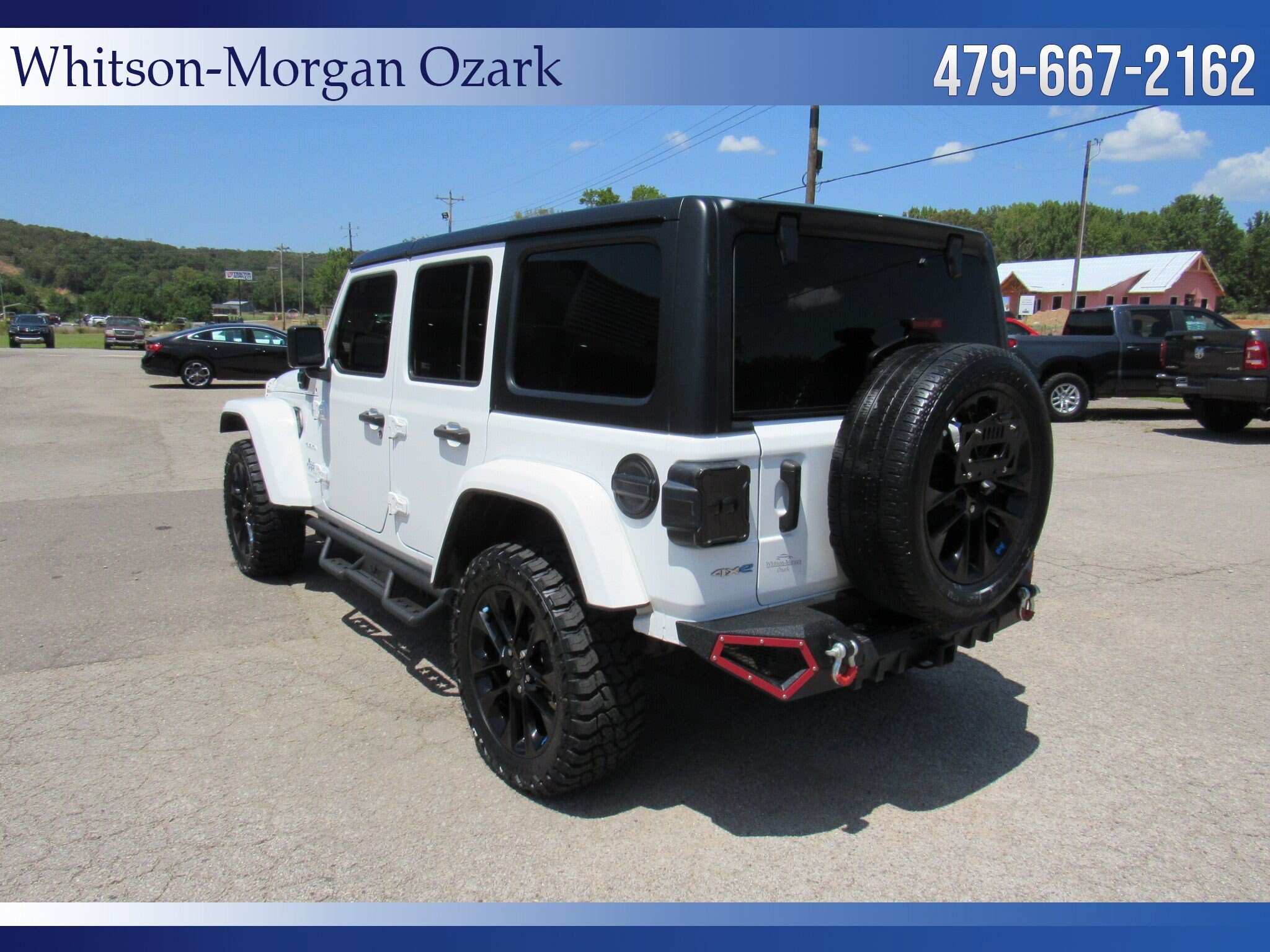 Used 2023 Jeep Wrangler Unlimited Sahara AWD/4WD image 12