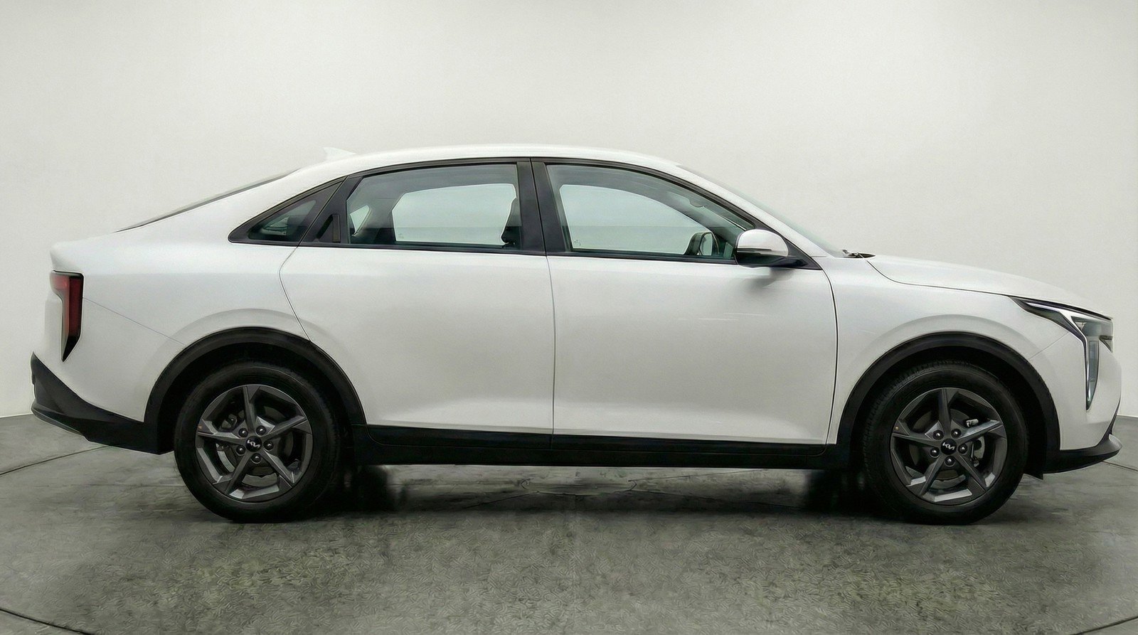 Used 2025 Kia K4 FWD image 11