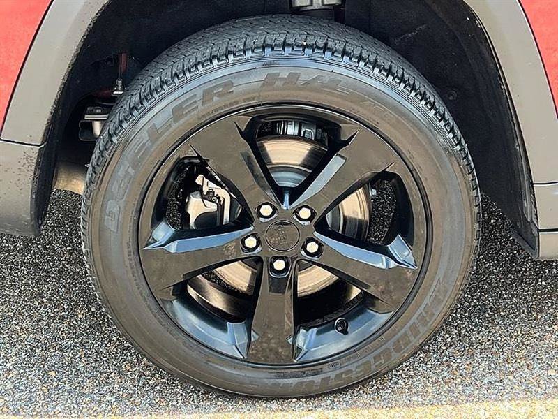 Used 2024 Jeep Grand Cherokee L Altitude AWD/4WD image 54