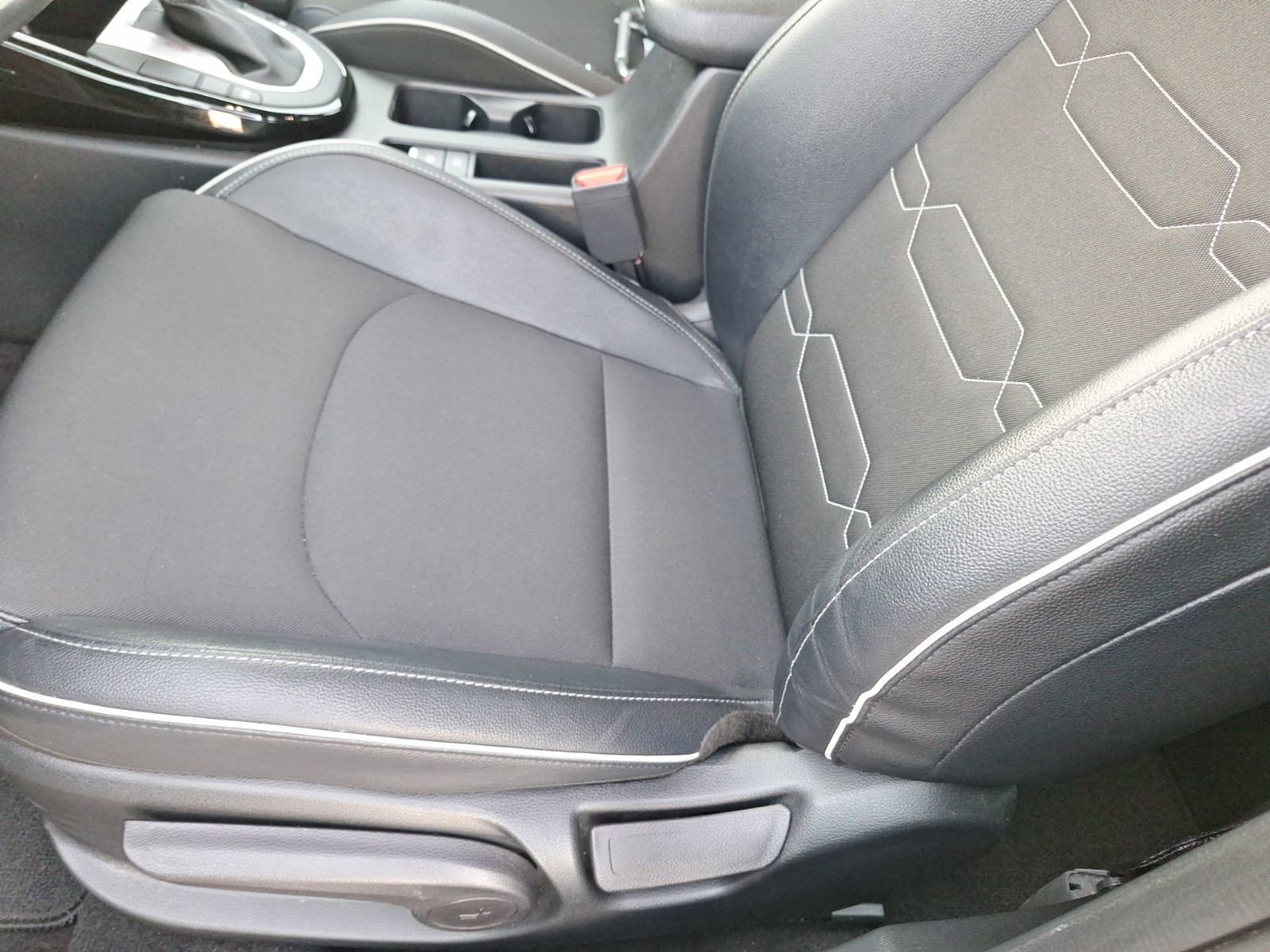 Used 2022 Kia Forte GT-Line w/ GT-Line Premium Package image 16