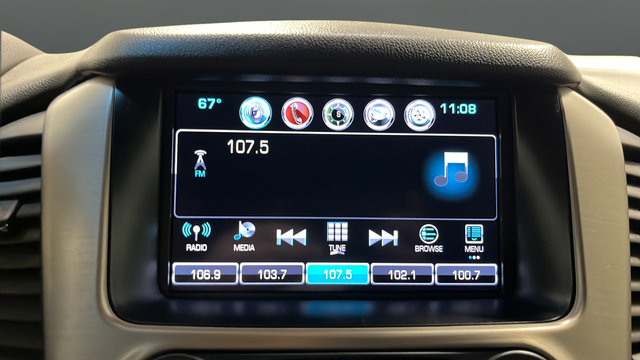 Used 2017 GMC Yukon Denali w/ Open Road Package AWD/4WD image 32