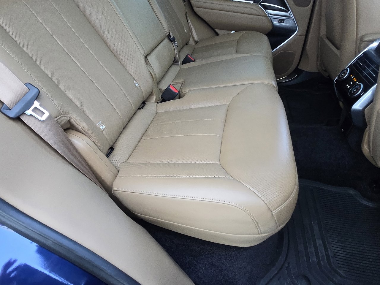 Used 2023 Land Rover Range Rover SE image 46