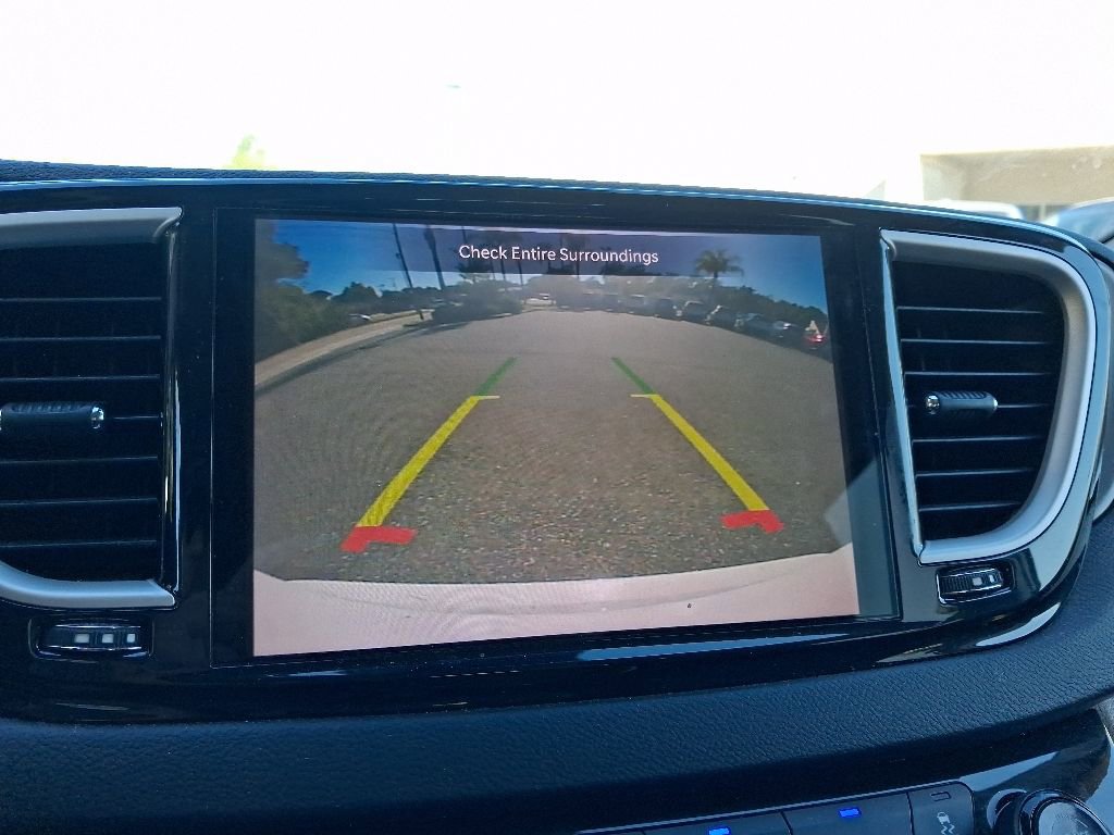 Used 2022 Chrysler Pacifica Touring-L FWD image 22