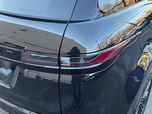 Used 2025 Land Rover Range Rover Evoque Dynamic SE image 9