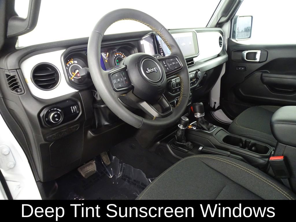 Used 2025 Jeep Gladiator Sport image 15