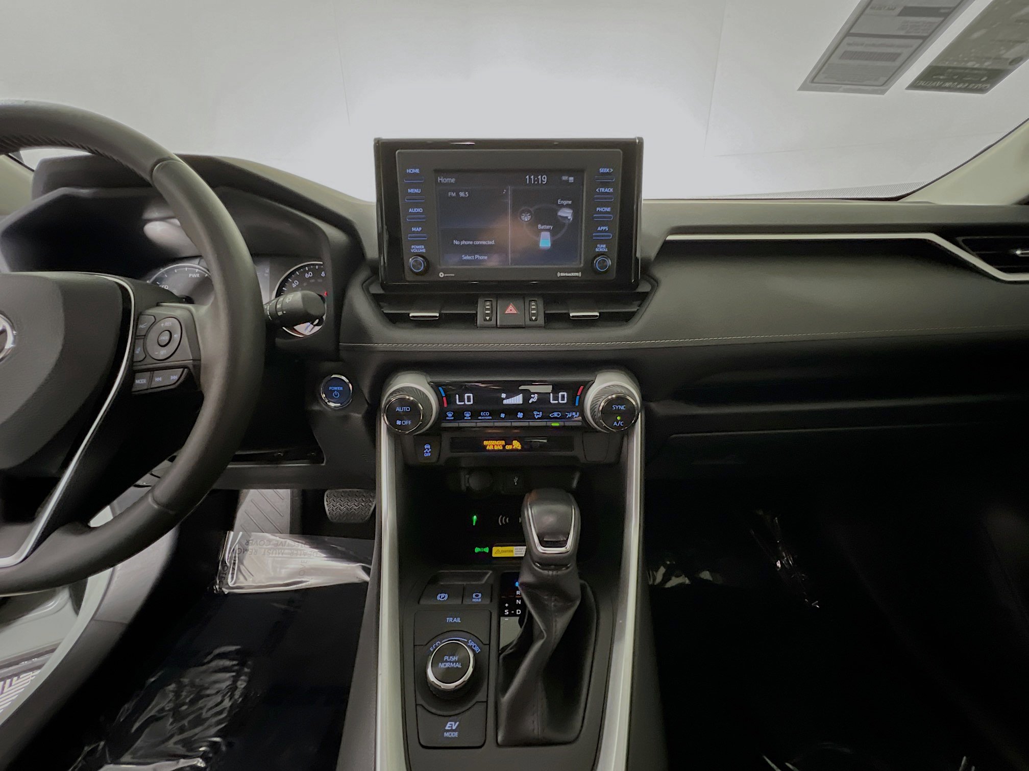 Used 2022 Toyota RAV4 XLE Premium image 25