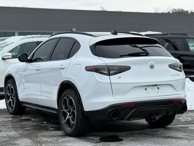 Used 2024 Alfa Romeo Stelvio Veloce image 43