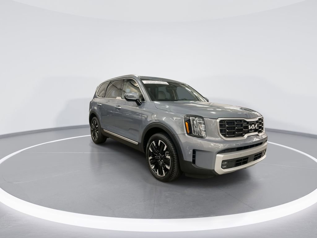 Used 2025 Kia Telluride SX w/ SX Captain's Chair Package image 2