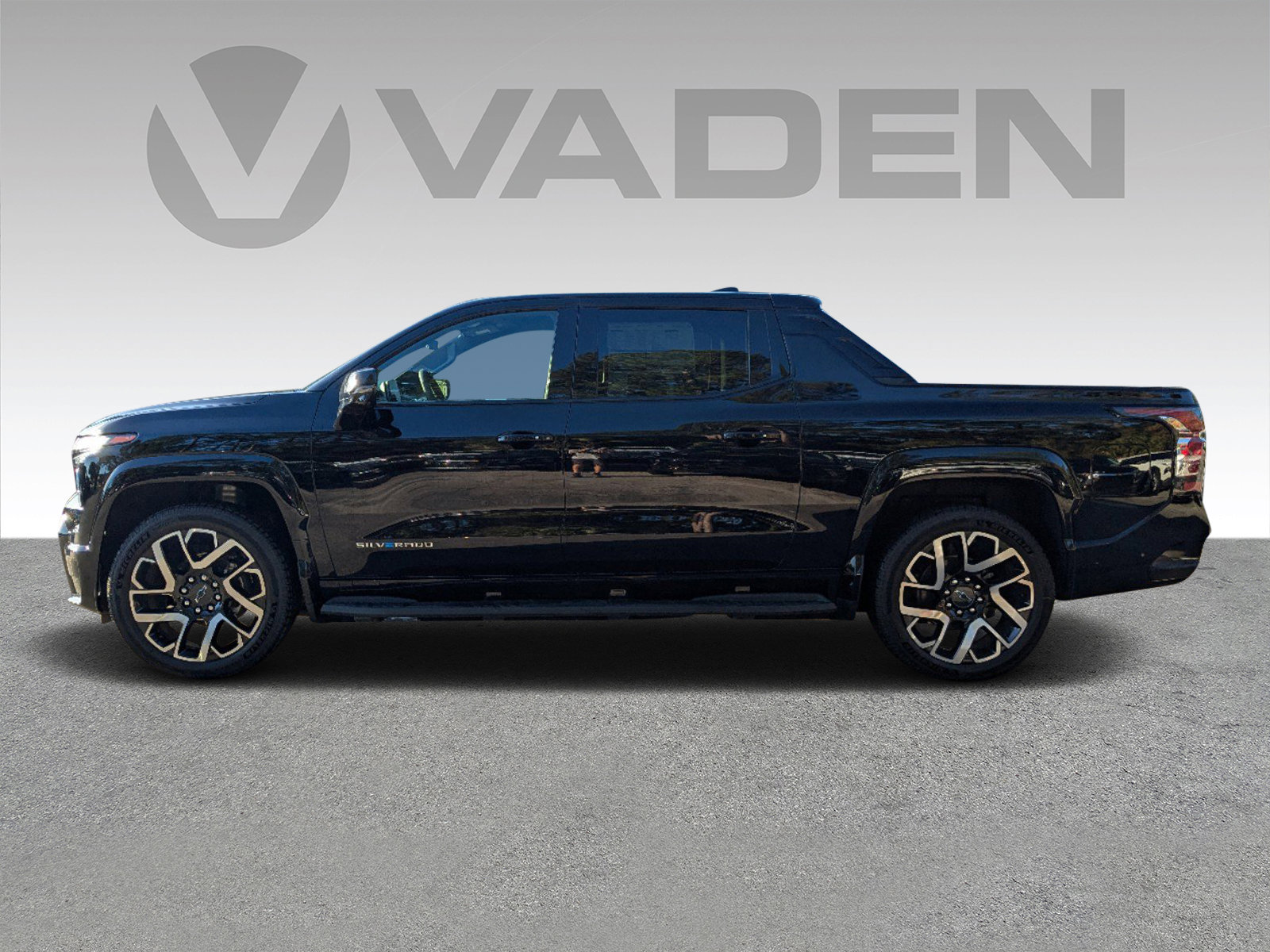 New 2024 Chevrolet Silverado EV RST image 2