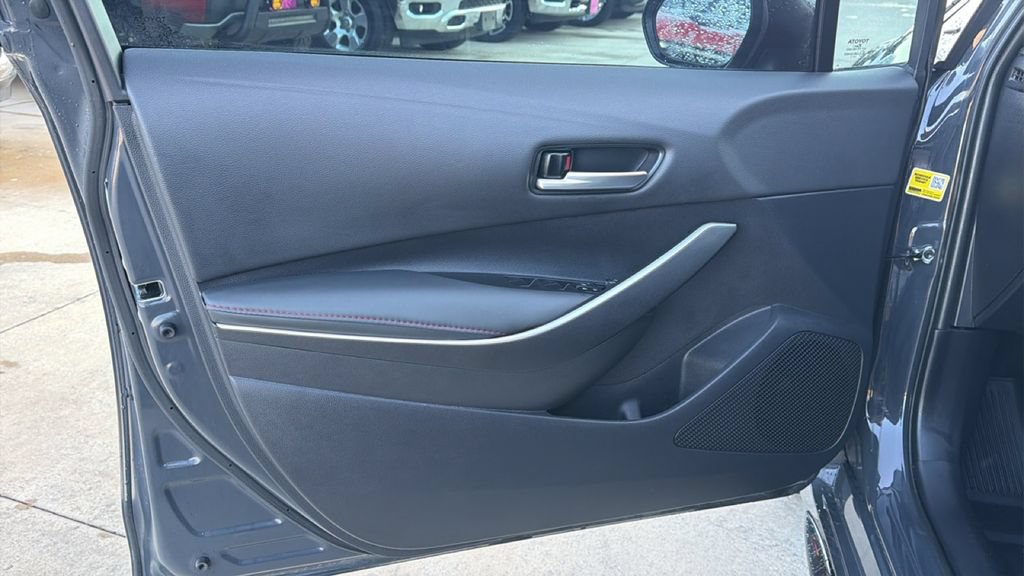 Used 2025 Toyota Corolla SE FWD image 10