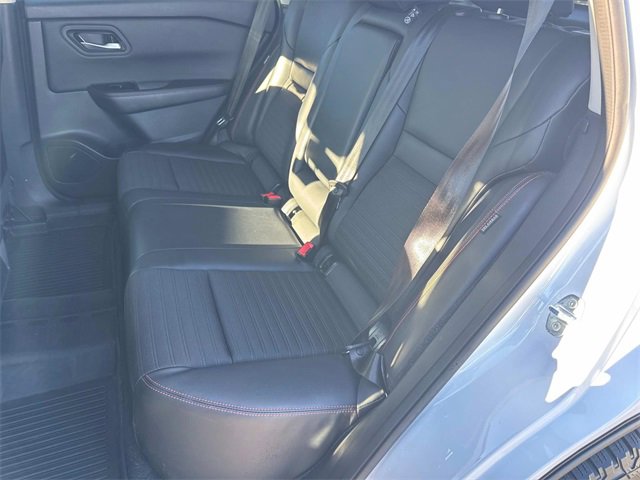 Used 2025 Nissan Rogue SV image 17