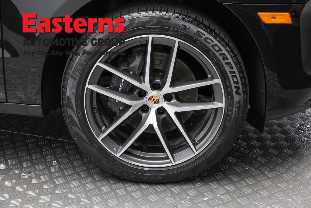 Used 2024 Porsche Macan image 33