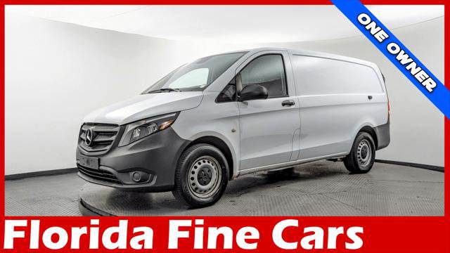 Used 2021 Mercedes-Benz Metris image 1