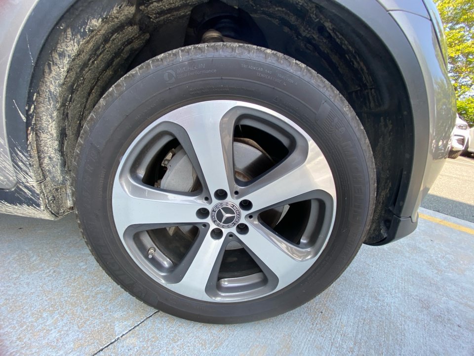 Certified 2019 Mercedes-Benz GLC 300 4MATIC image 25