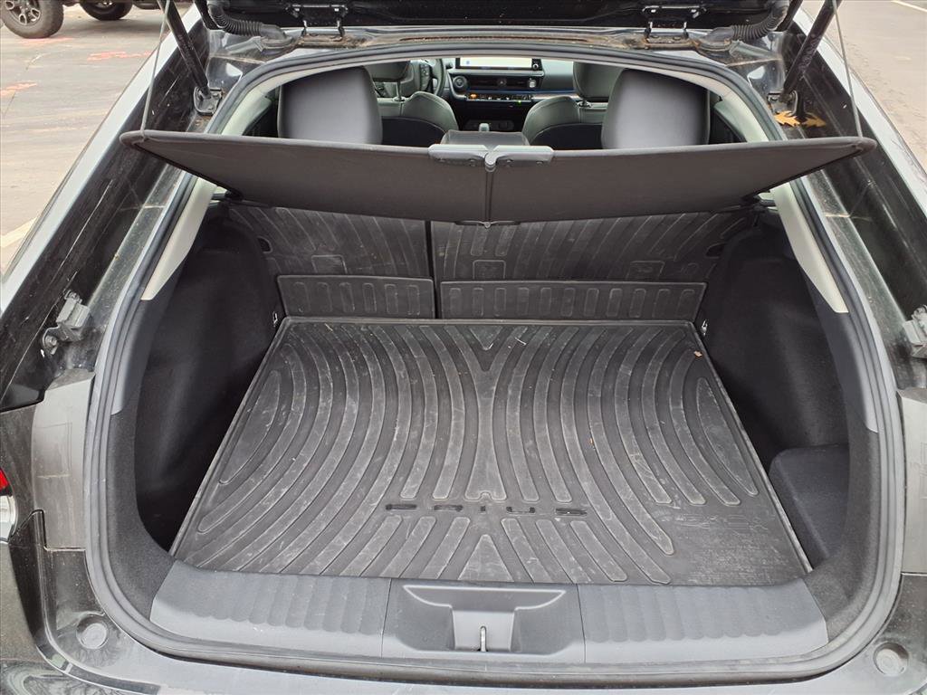 Used 2024 Toyota Prius XLE image 30