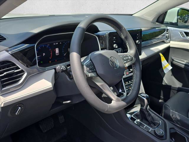 New 2026 Volkswagen Taos SEL AWD/4WD image 8