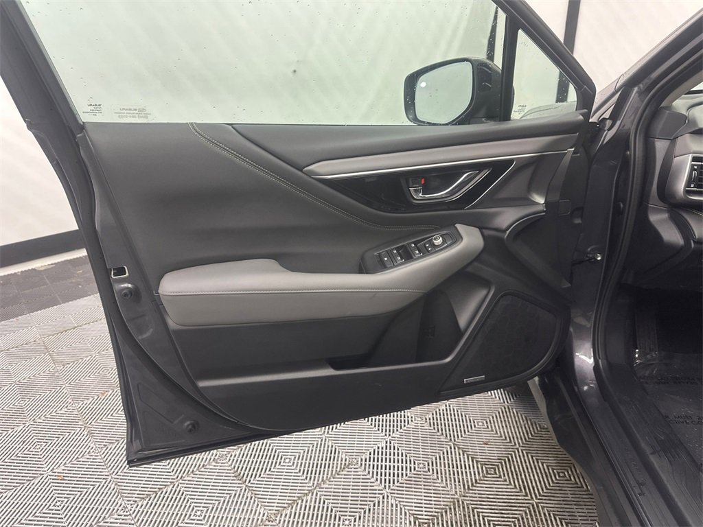 Used 2024 Subaru Outback Onyx Edition image 11