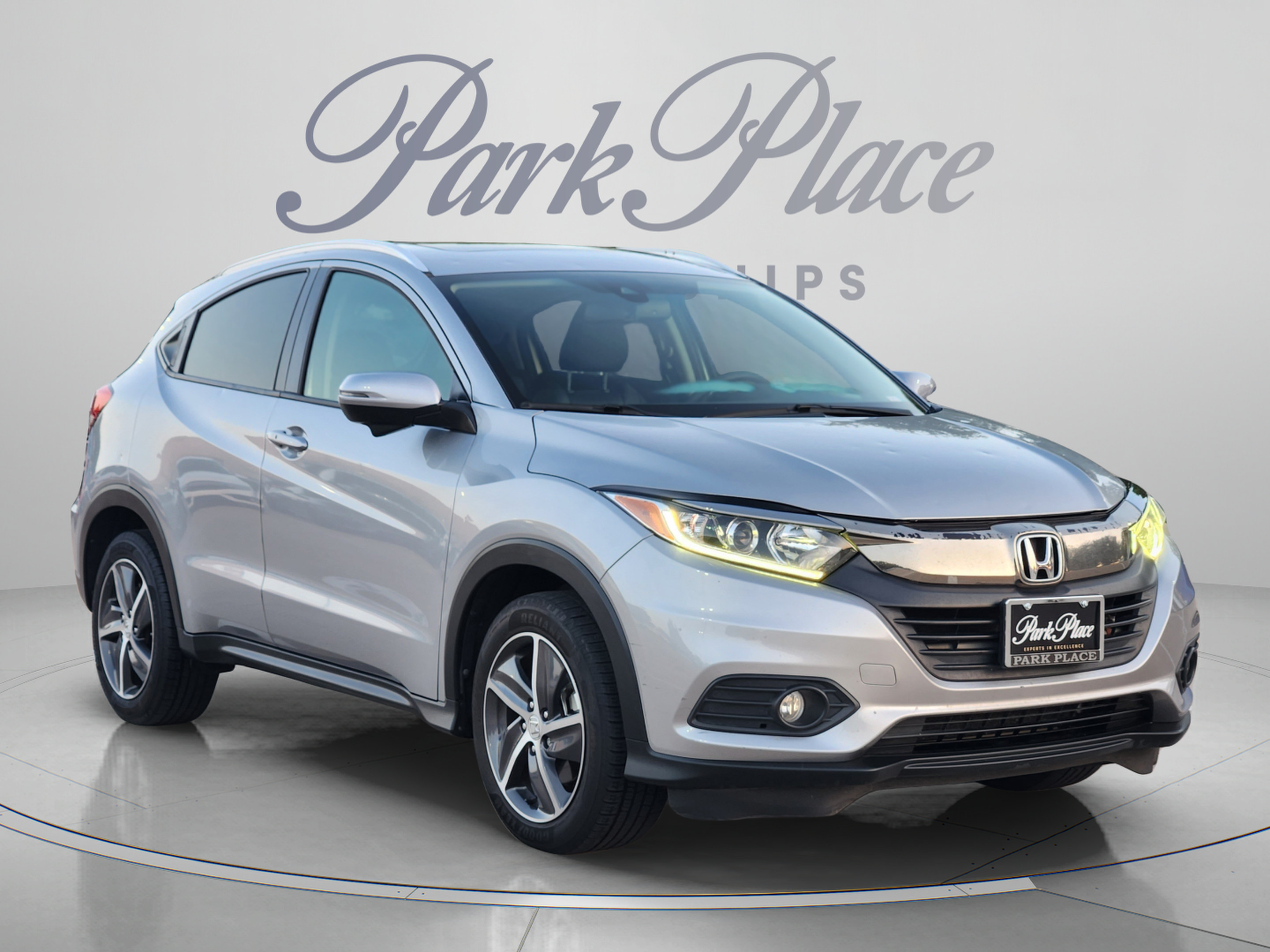 Used 2022 Honda HR-V EX-L image 4