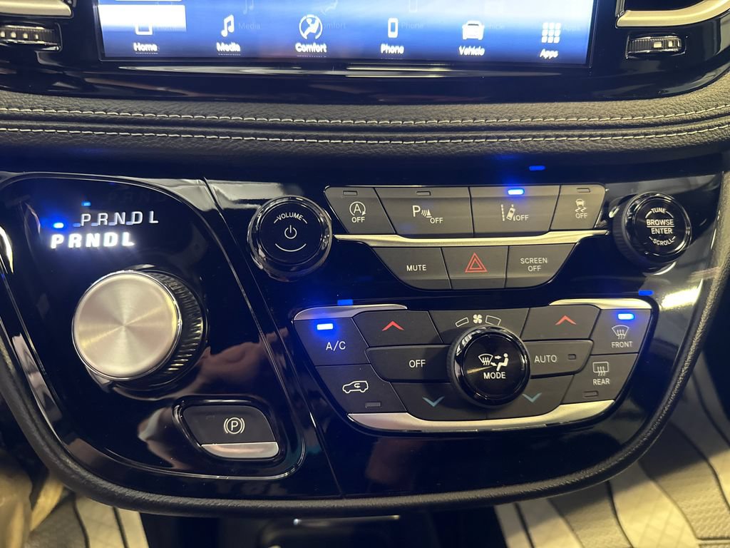 New 2027 Chrysler Pacifica Select FWD image 19
