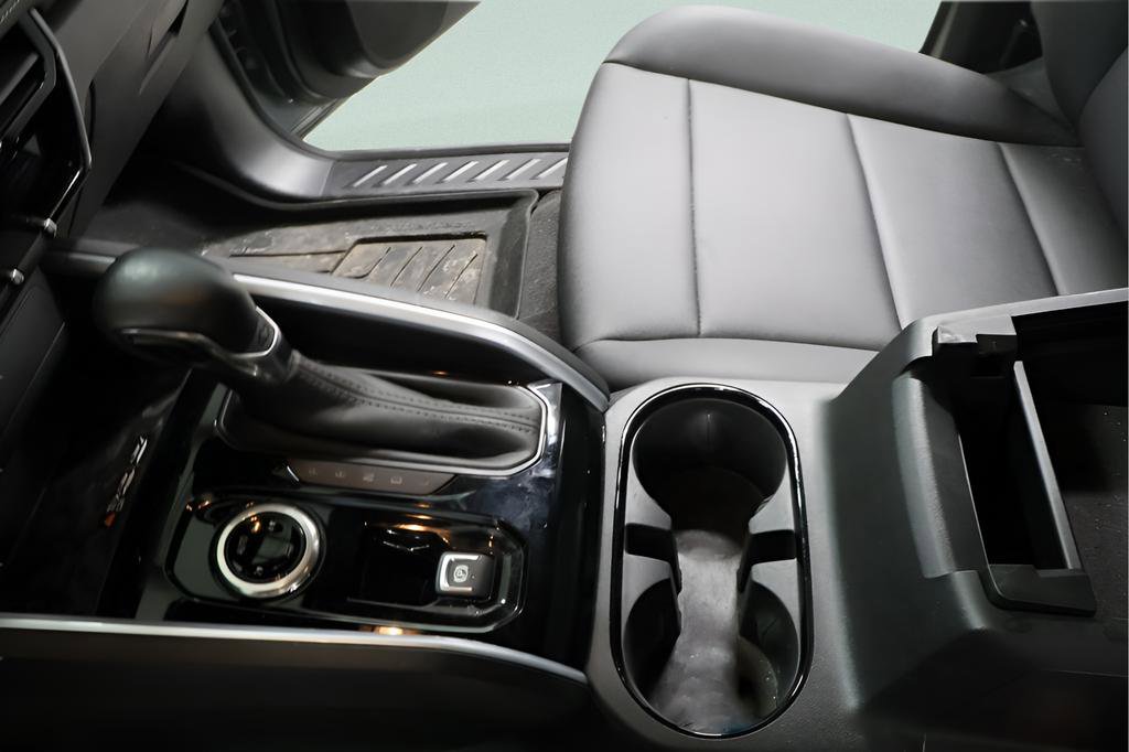 Used 2023 Chevrolet Colorado LT w/ LT Convenience Package III image 19