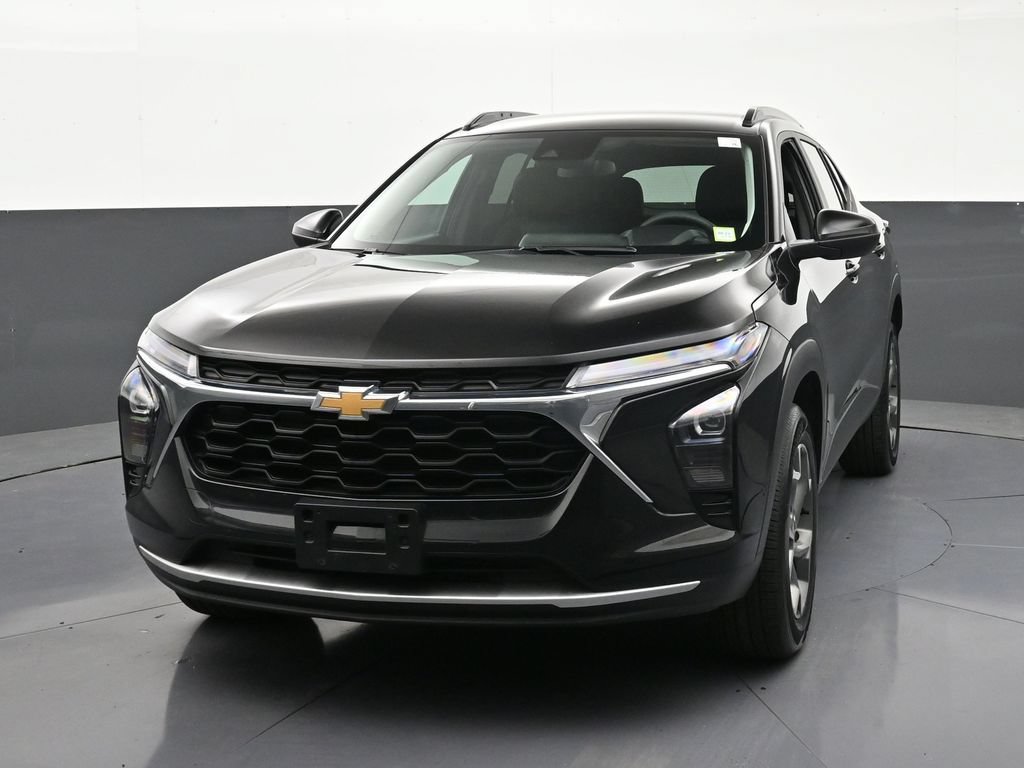 Used 2024 Chevrolet Trax LT FWD image 8