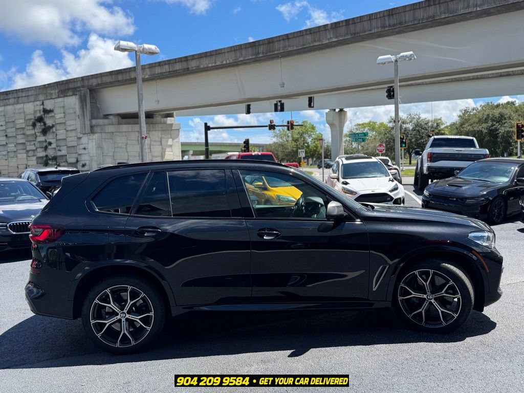 Used 2022 BMW X5 M50i AWD/4WD image 9