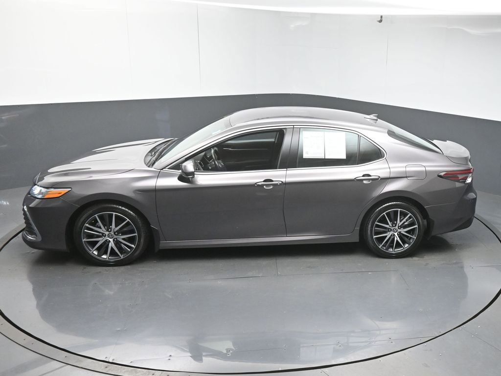 Used 2023 Toyota Camry XLE w/ Cold Weather Package image 41