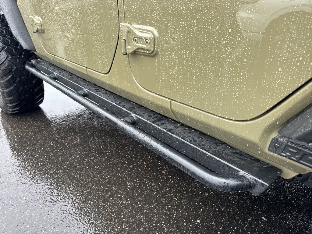 Used 2025 Jeep Wrangler Unlimited Rubicon image 16