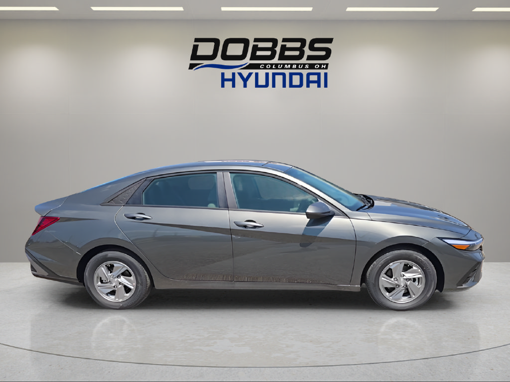 New 2026 Hyundai Elantra SE FWD image 6