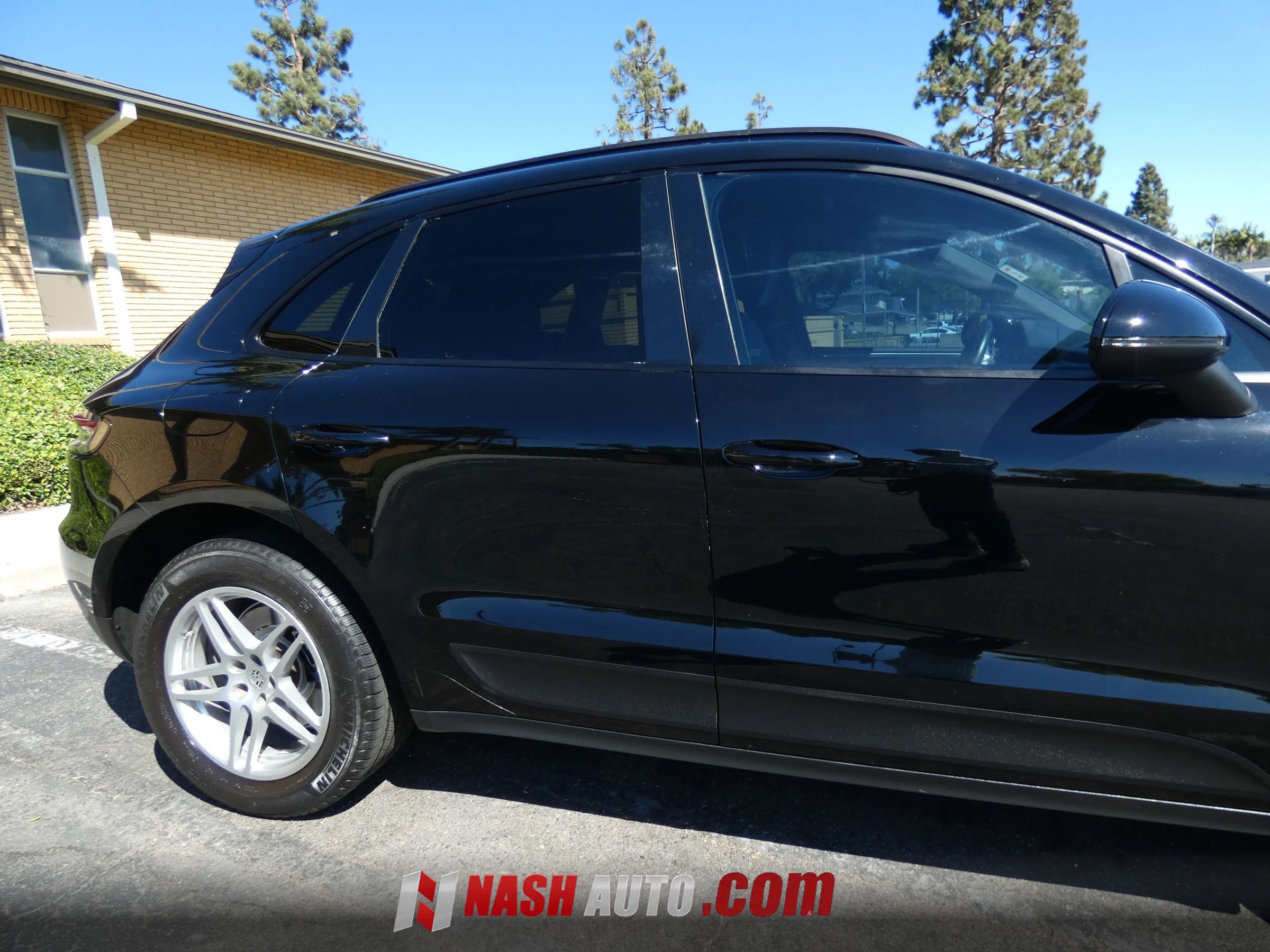 Used 2020 Porsche Macan AWD/4WD image 6