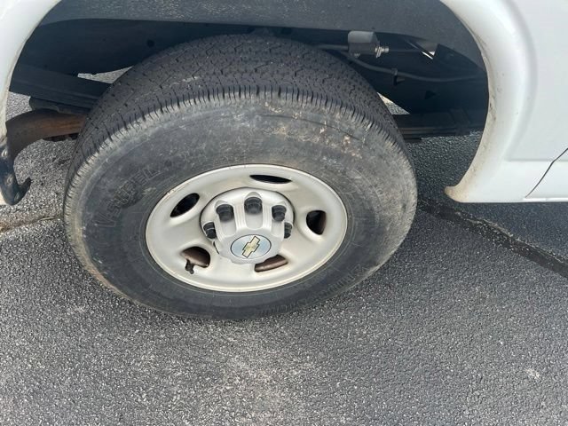 Used 2022 Chevrolet Express 2500 w/ Driver Convenience Package RWD image 13