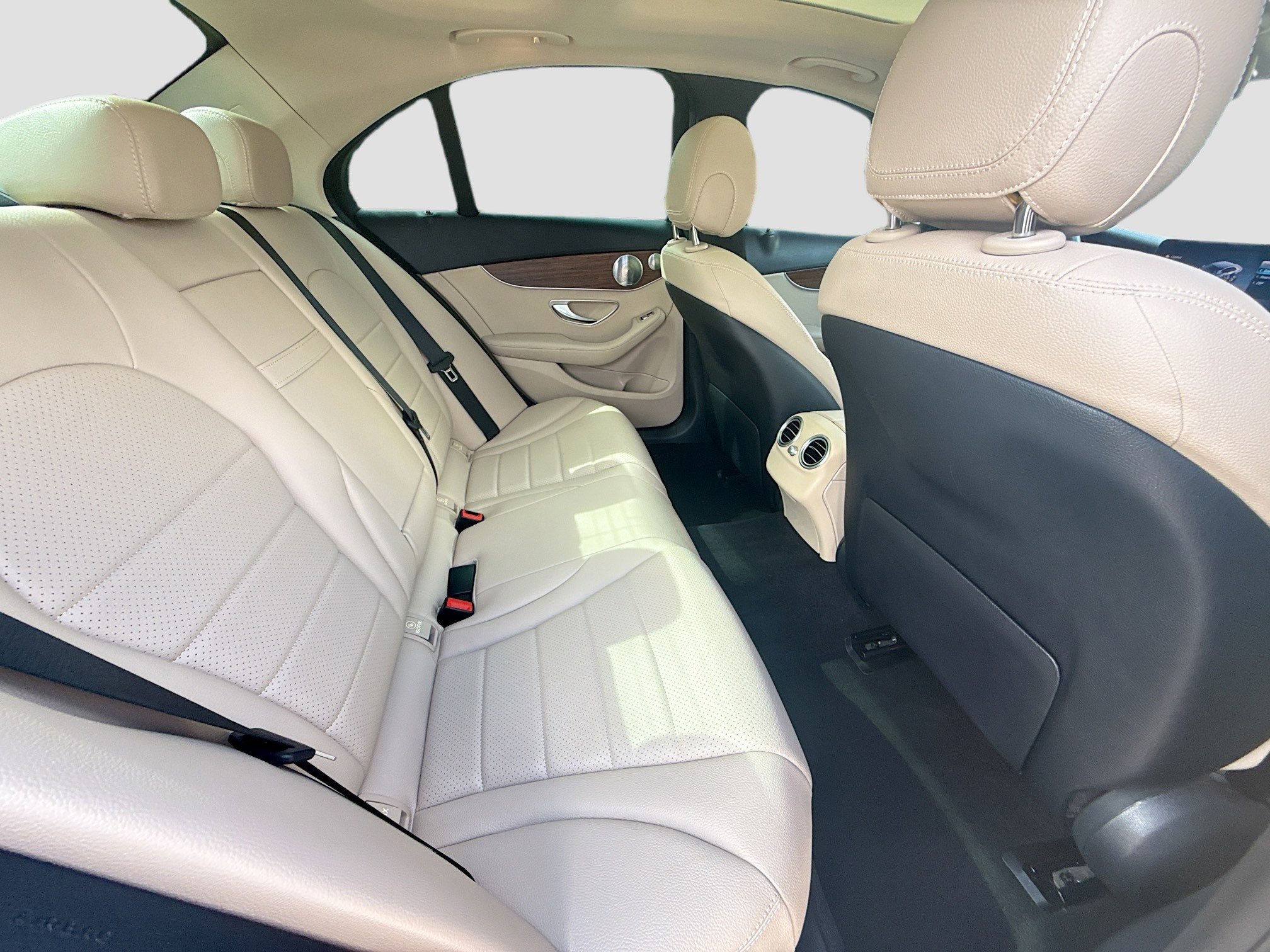 Used 2020 Mercedes-Benz C 300 4MATIC Sedan w/ Premium Package image 28