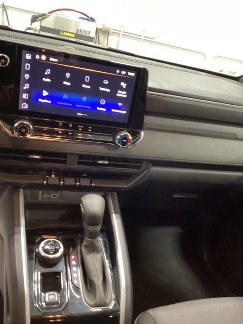 Used 2023 Chevrolet Colorado Trail Boss w/ Technology Package image 9