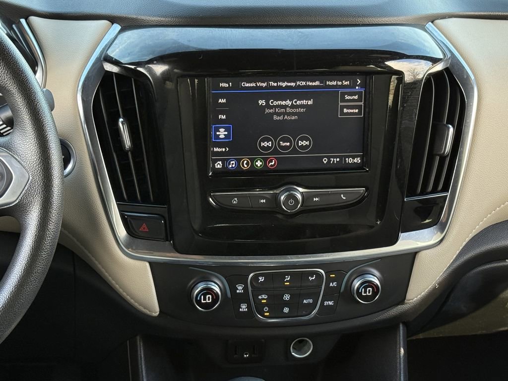 Used 2023 Chevrolet Traverse LS FWD image 16